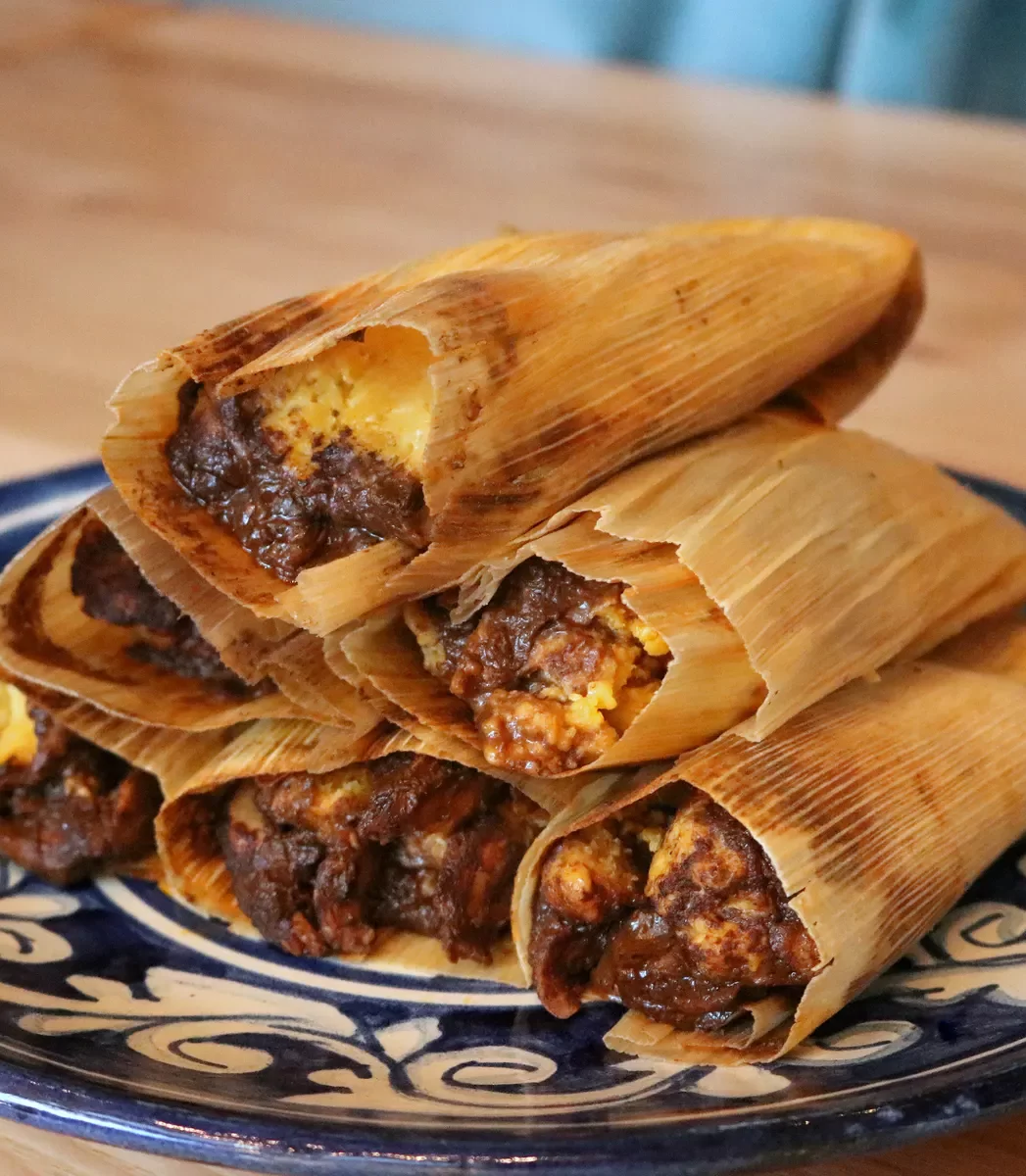 11033Chicken_Tamales_with_Mole_Poblano_from_Hugo-s_2493.JPG